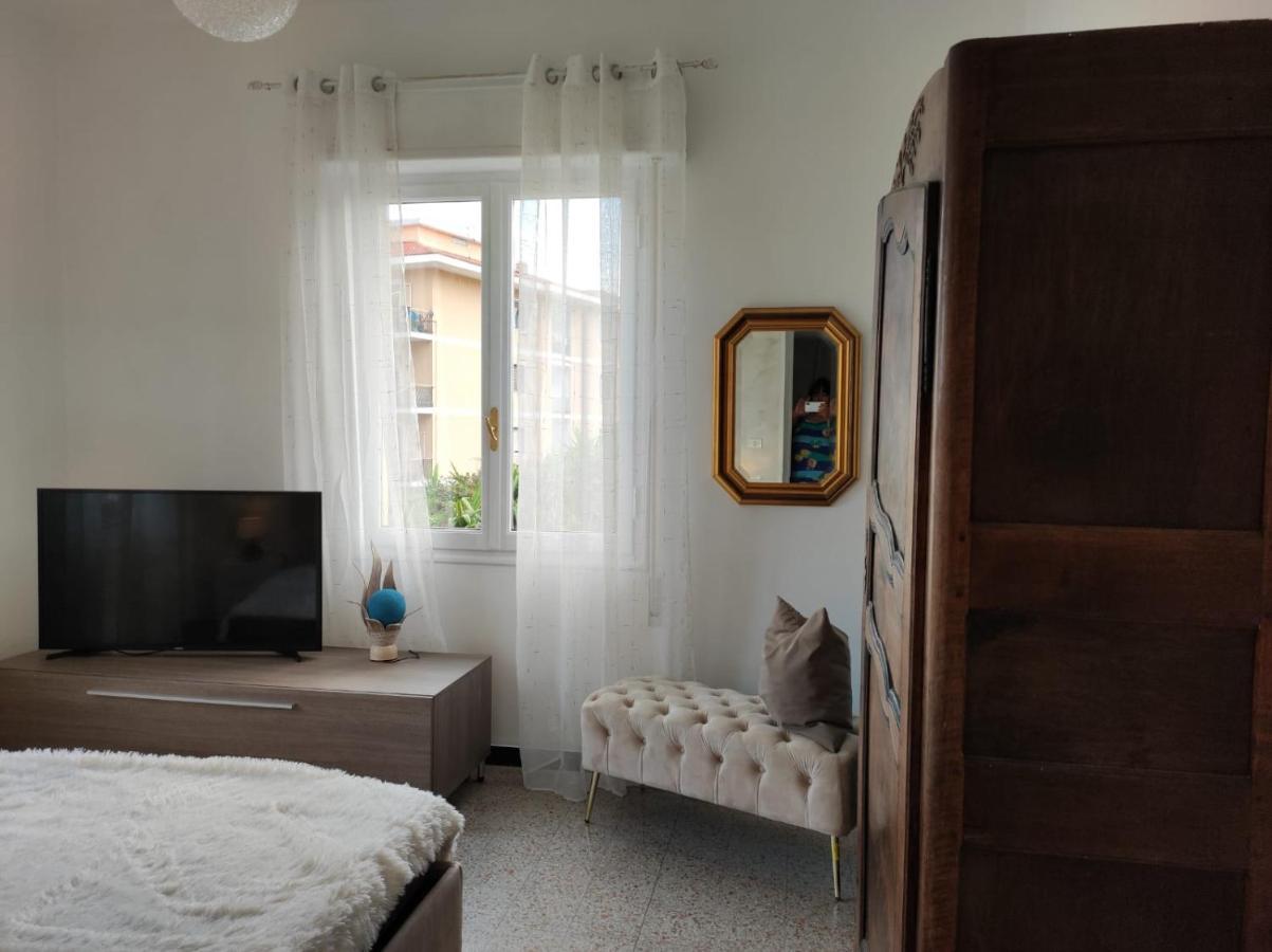 Appartamento Vicino Al Mare Con Parcheggio 리바 리구레 외부 사진